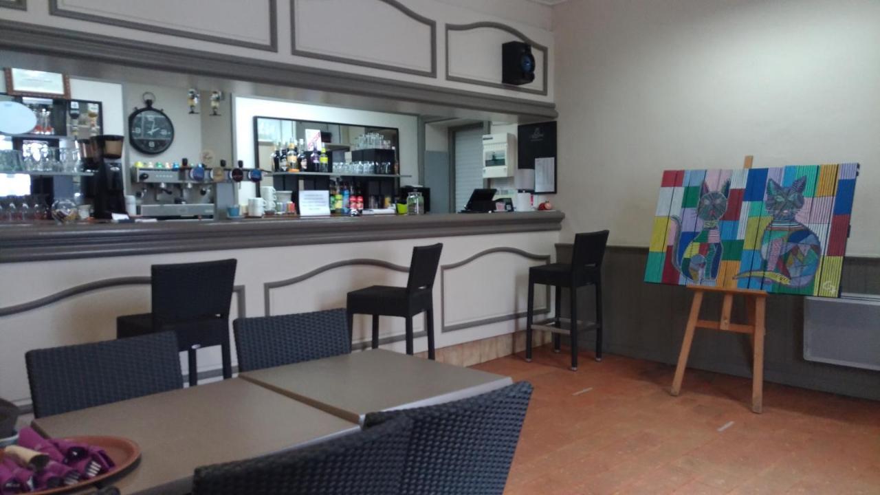 Le Lion D'Or Hotel Avrille  Ngoại thất bức ảnh